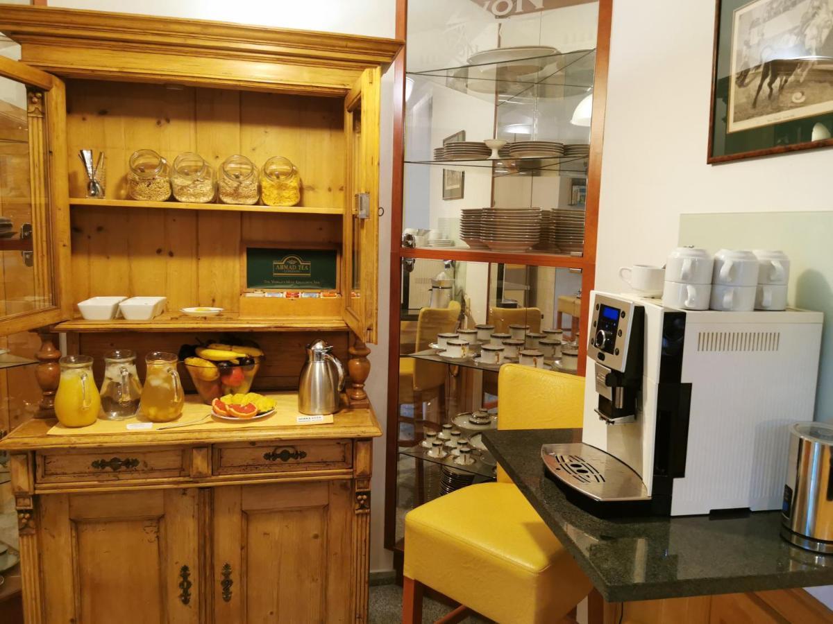 Rezidence Zvon Hotel Znojmo Luaran gambar