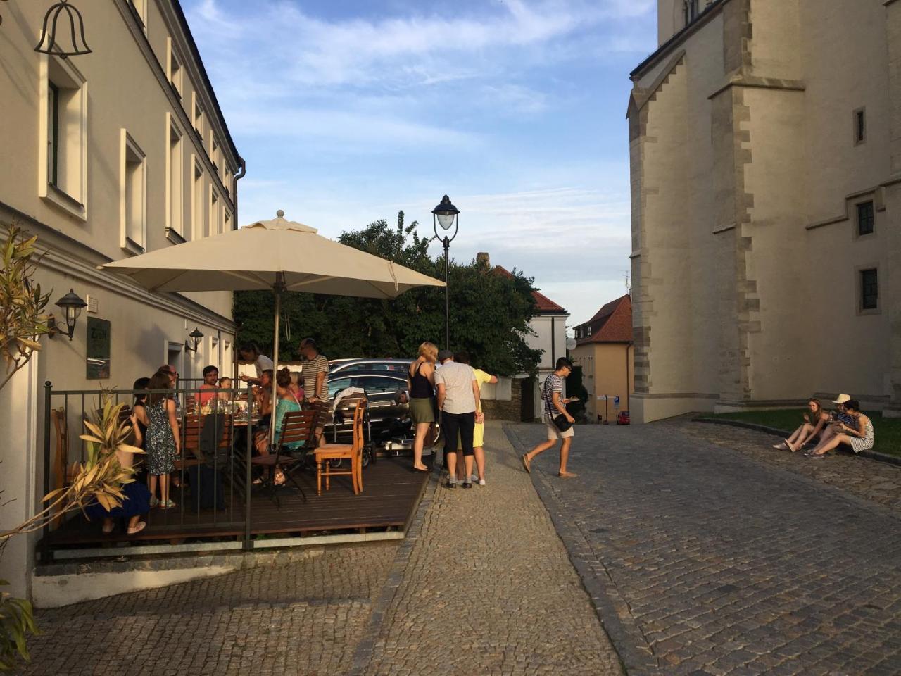 Rezidence Zvon Hotel Znojmo Luaran gambar